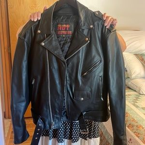 HOT LEATHERS Mens Size 58 (like a 3x)Leather Jacket with removable inside liner.